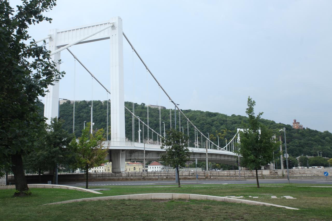Apartament Riverside *